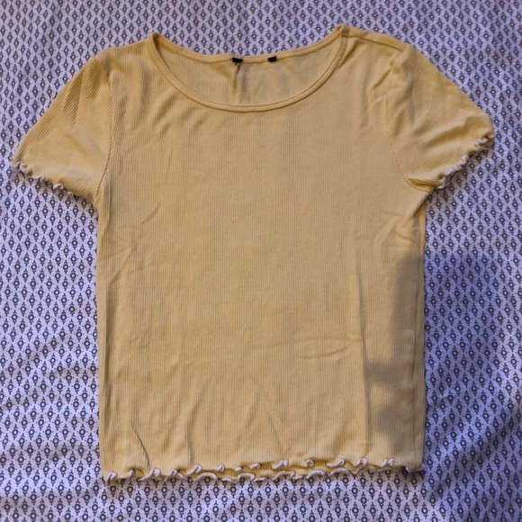 Forever 21 Tops - Yellow fringe tshirt!